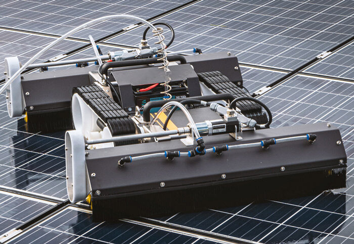 water free cleaning solar panel robots​