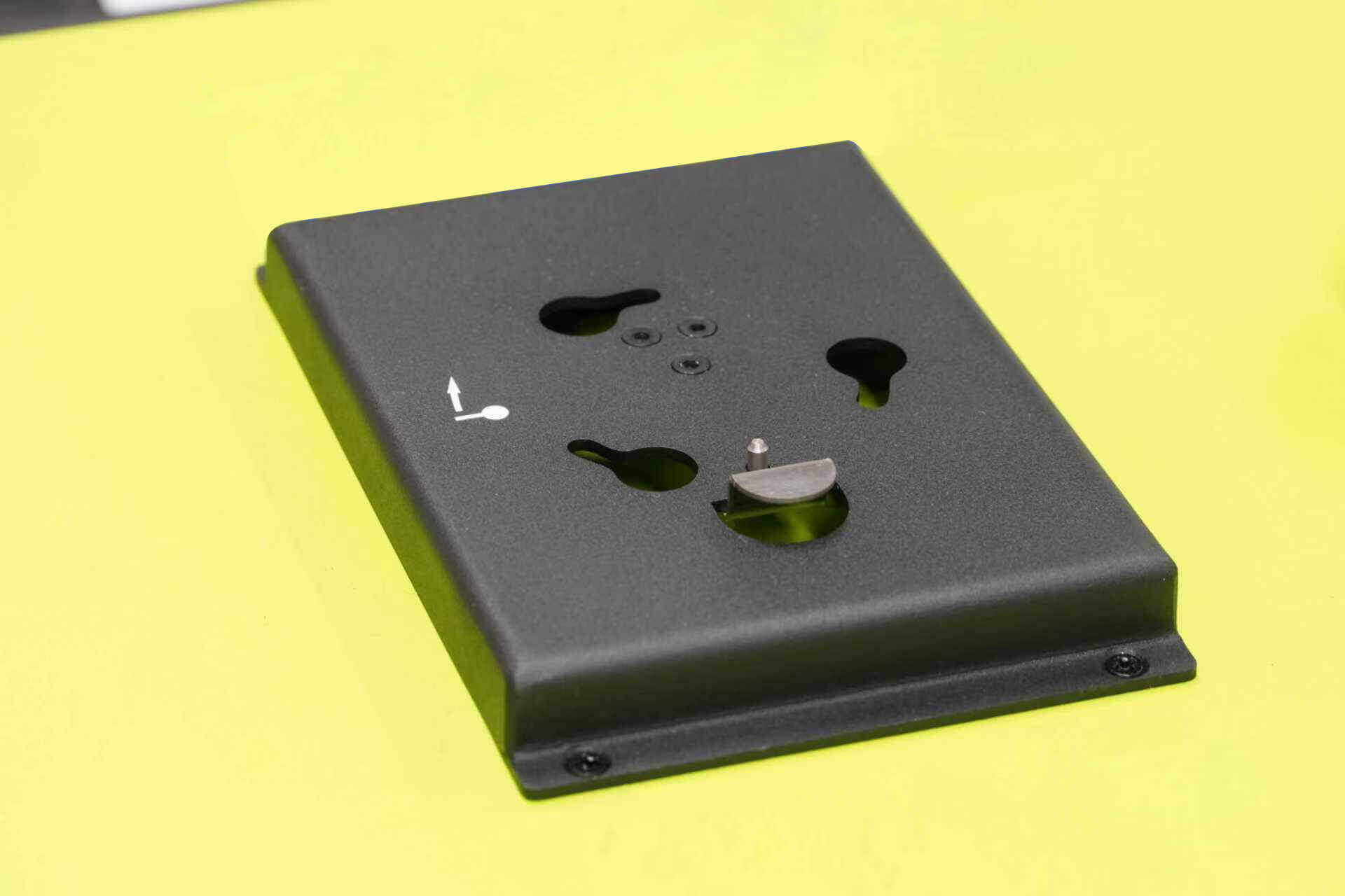 Hose connector base