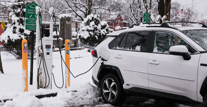 how to charge a car battery in winter